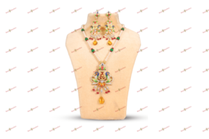 Handcrafted-Thewa-pendant-with-enamel-work